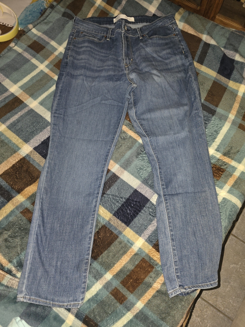 Levi's Medium Blue Straight-Leg Women's Jeans